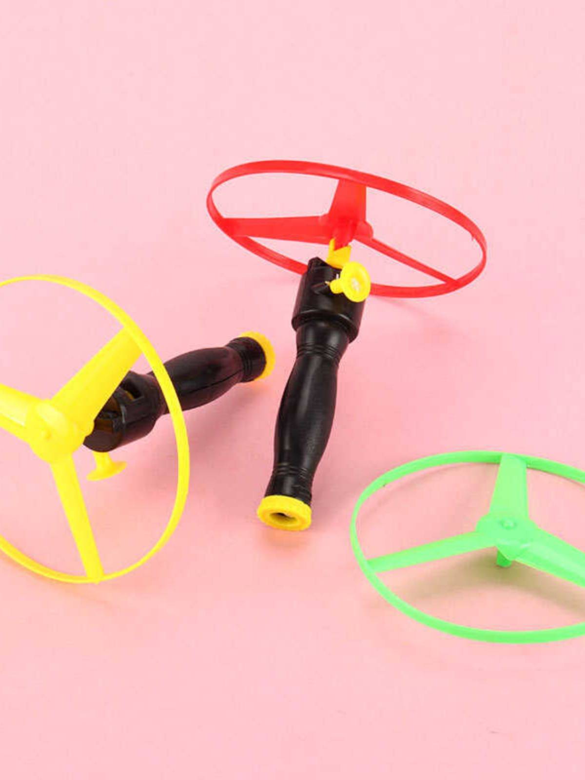 The new hot -selling small pull -line flying saucer flying tray pushes flying fairy children's hot sale of spare skilled toys