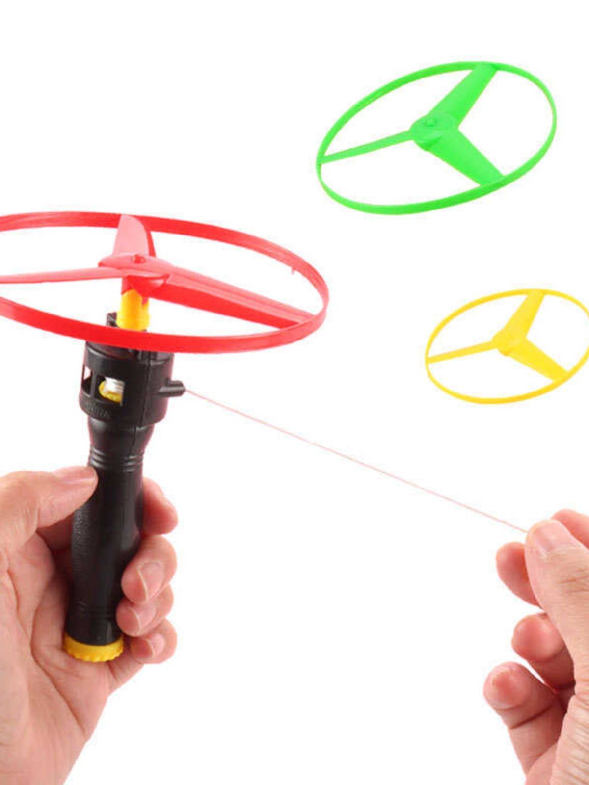 The new hot -selling small pull -line flying saucer flying tray pushes flying fairy children's hot sale of spare skilled toys