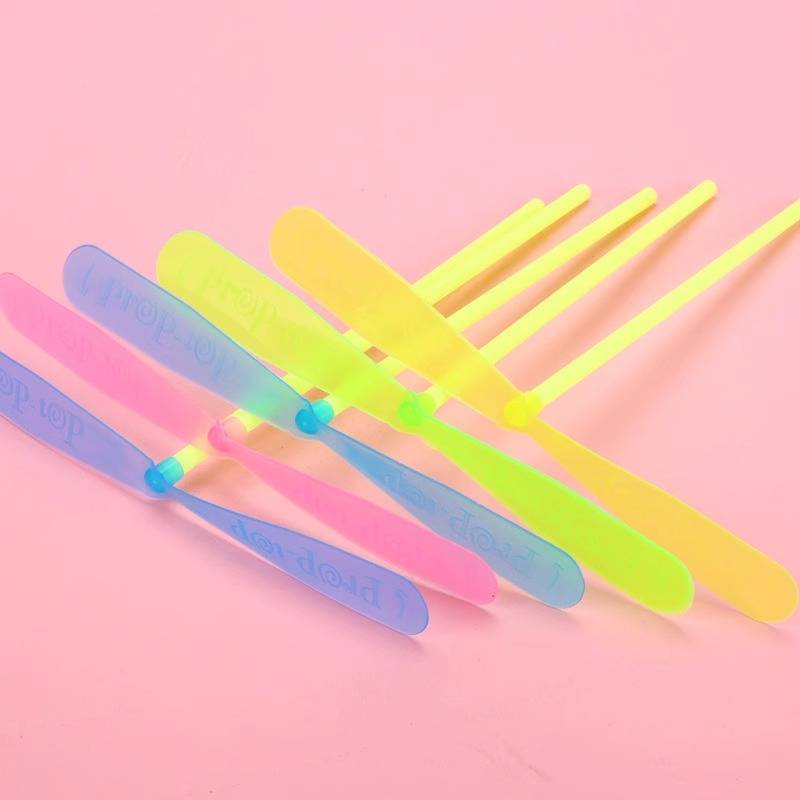 Bamboo Dragonfly Noses Old Big Flying Fairy Fairy Children's Toys Outdoor Firewater Push Flying Disk Pulling Flying Hand Rubbing