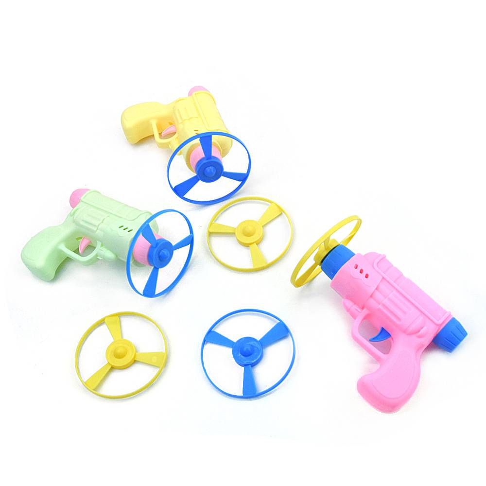 2 random guns in colour + 4