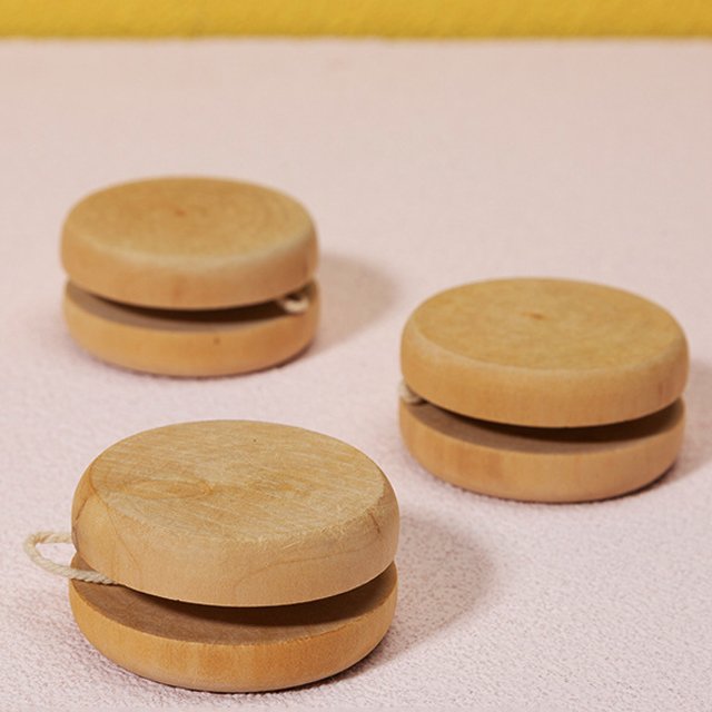 Low MOQ Custom LOGO Engraved Silk Screen Printed Promotion Kids Gifts Wooden Yoyo Toys For Children