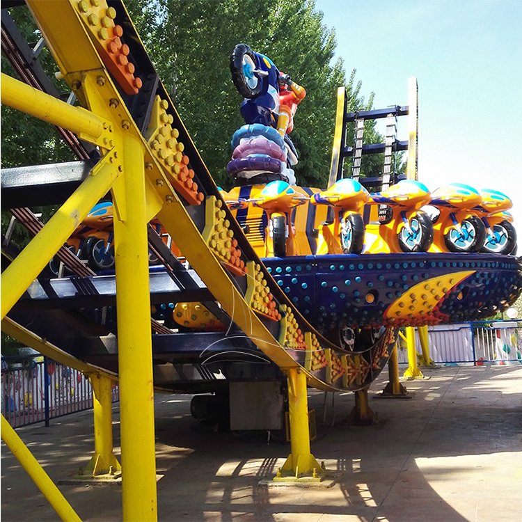 Extreme Attractions Park Flying UFO Disk Frisbee on Track Mega Disco Ride