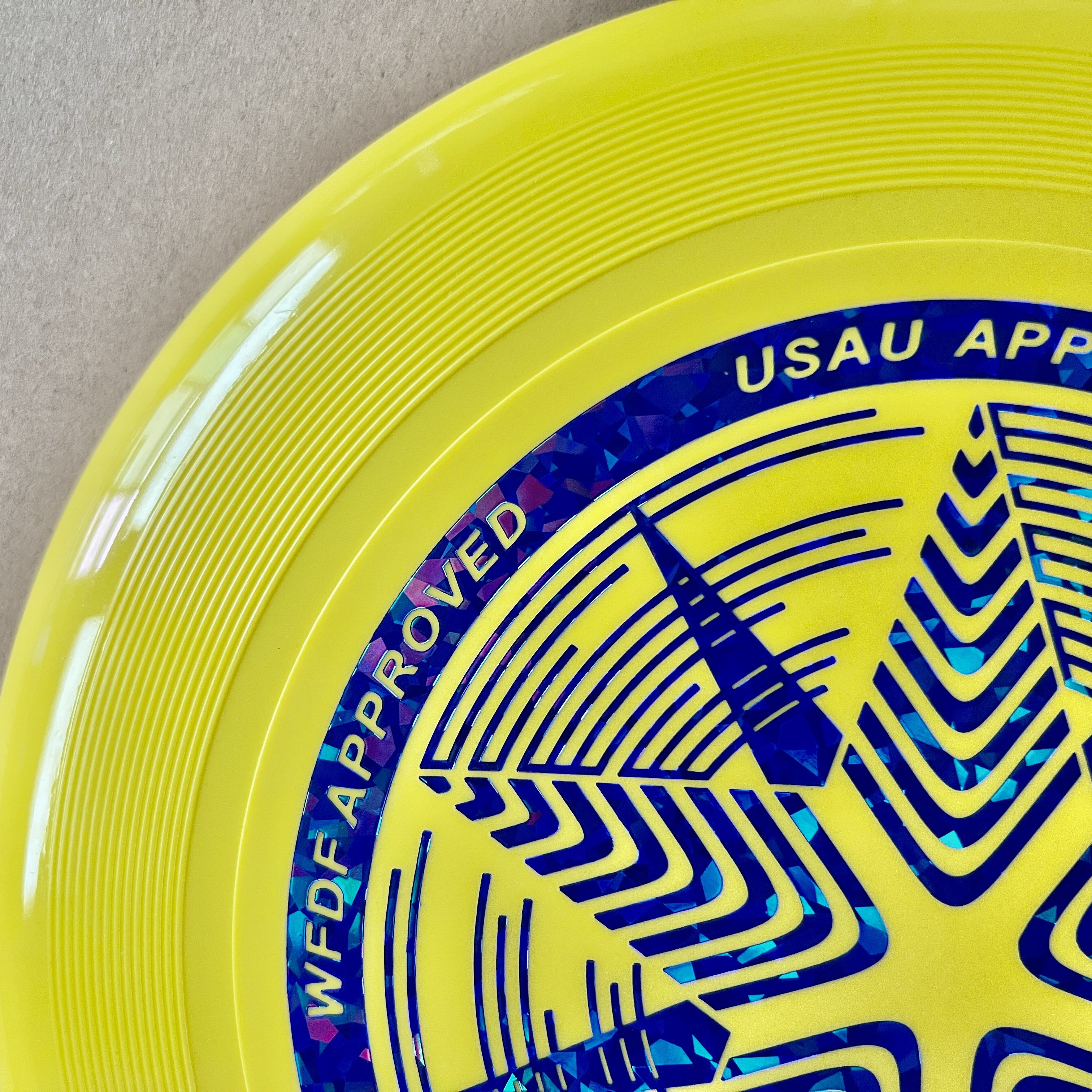 WFDF certification frisbeed custom logo 175g flying disc toy Competitive Decompression Sports Ultimate Frisbeed Pe Flying Disc