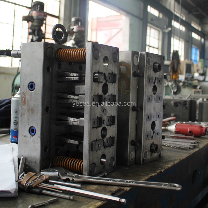 cheap plastic injection frisbee mould manufacturer in Shanghai