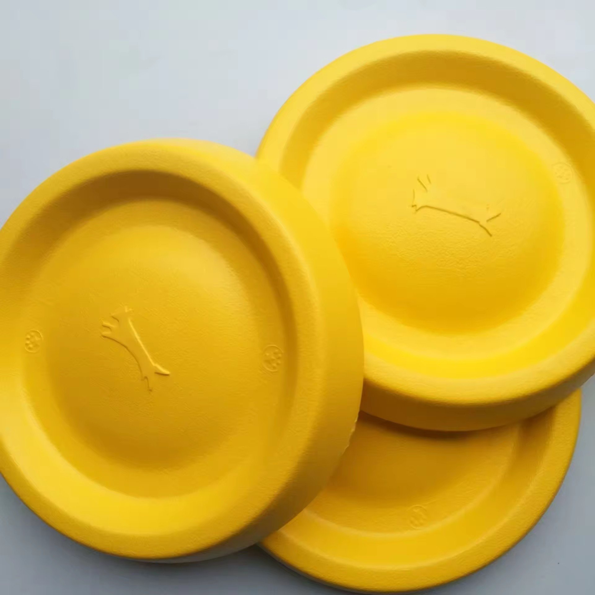 Wholesale High Quality Dog Frisbeed Toy Flying Soft Rubber Flyer Toy Disc For Dogs Durable Lightweight Interactive Dog Toy