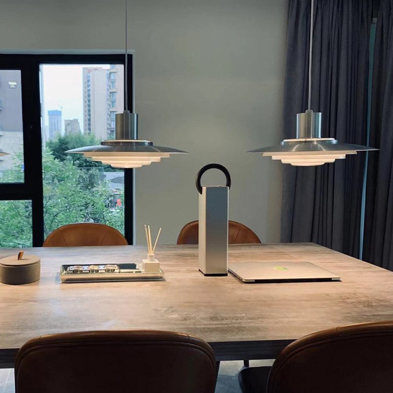Factory Wholesale Fashional Minimalist Hanging Lighting Fixtures Creative Aluminum Frisbee E27 Modern Chandelier Pendant Lights