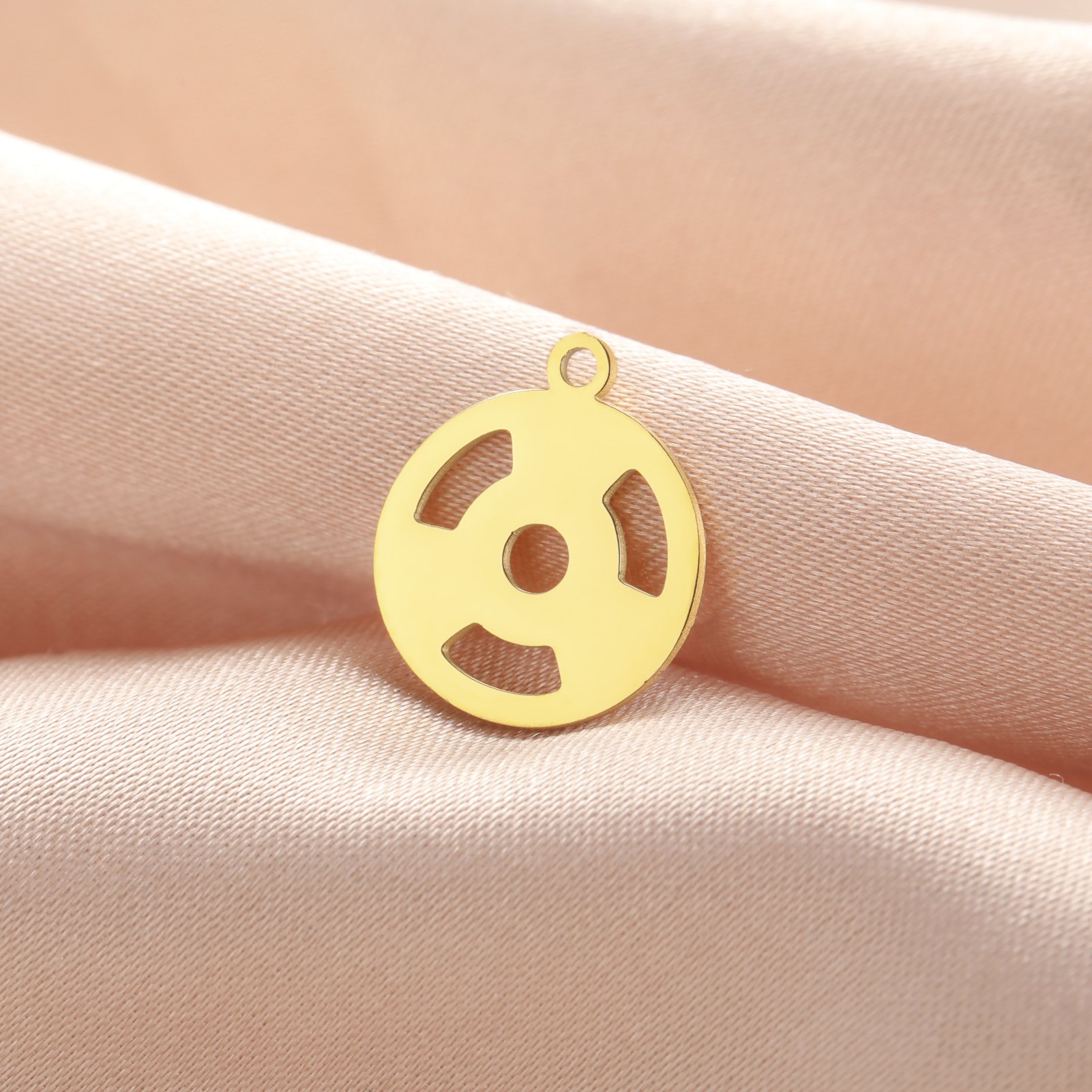 Wholesale Mini Stainless Steel Disc Charm Gold Plated Hollow Out Frisbee Pendant Accessories For Necklace Bracelet