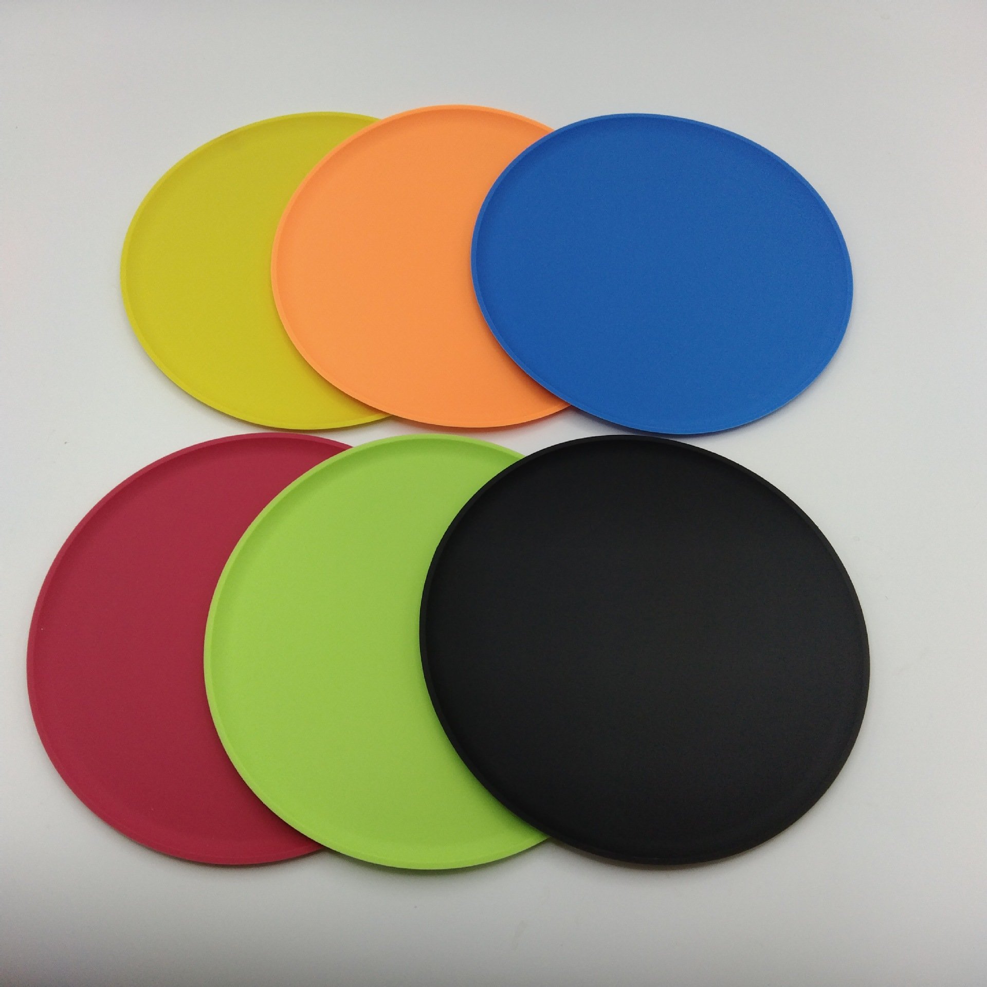 Soft And Safe Silicone Dog Flying Disc 7" Customized Puppy Flyer Toy For Small Medium Dog Puppy Outdoor Sport