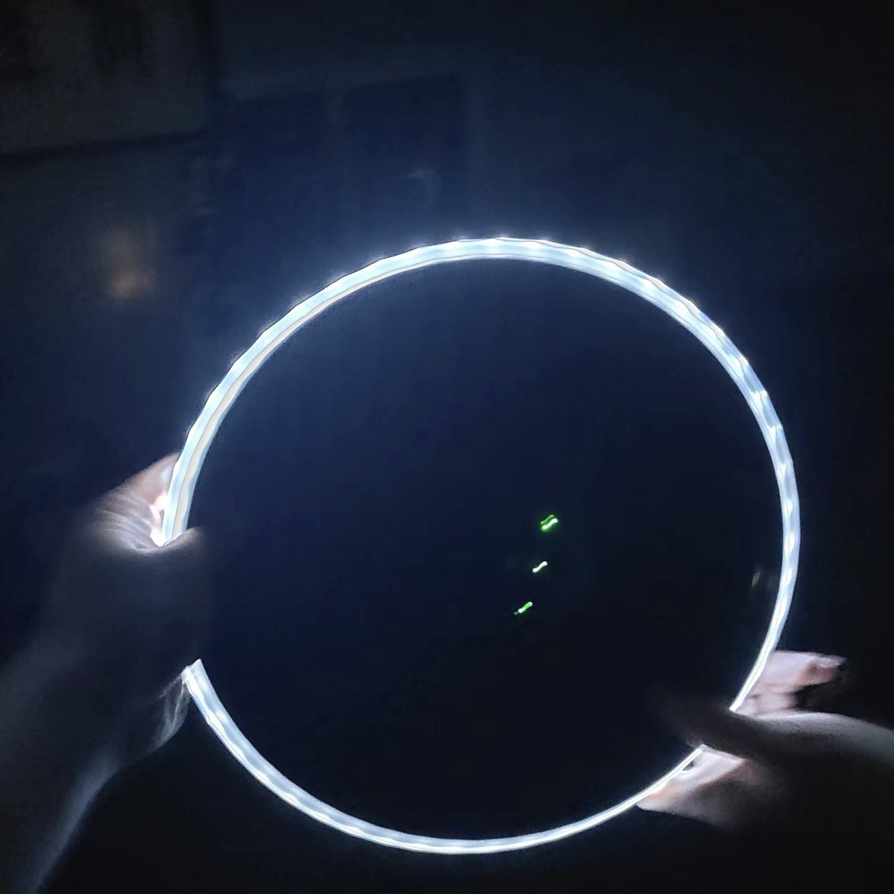luminous LED frisbeed 175g Ultimate Flying Disc Outdoor Sports Anti-Lost,Rechargeable Light-up Disc