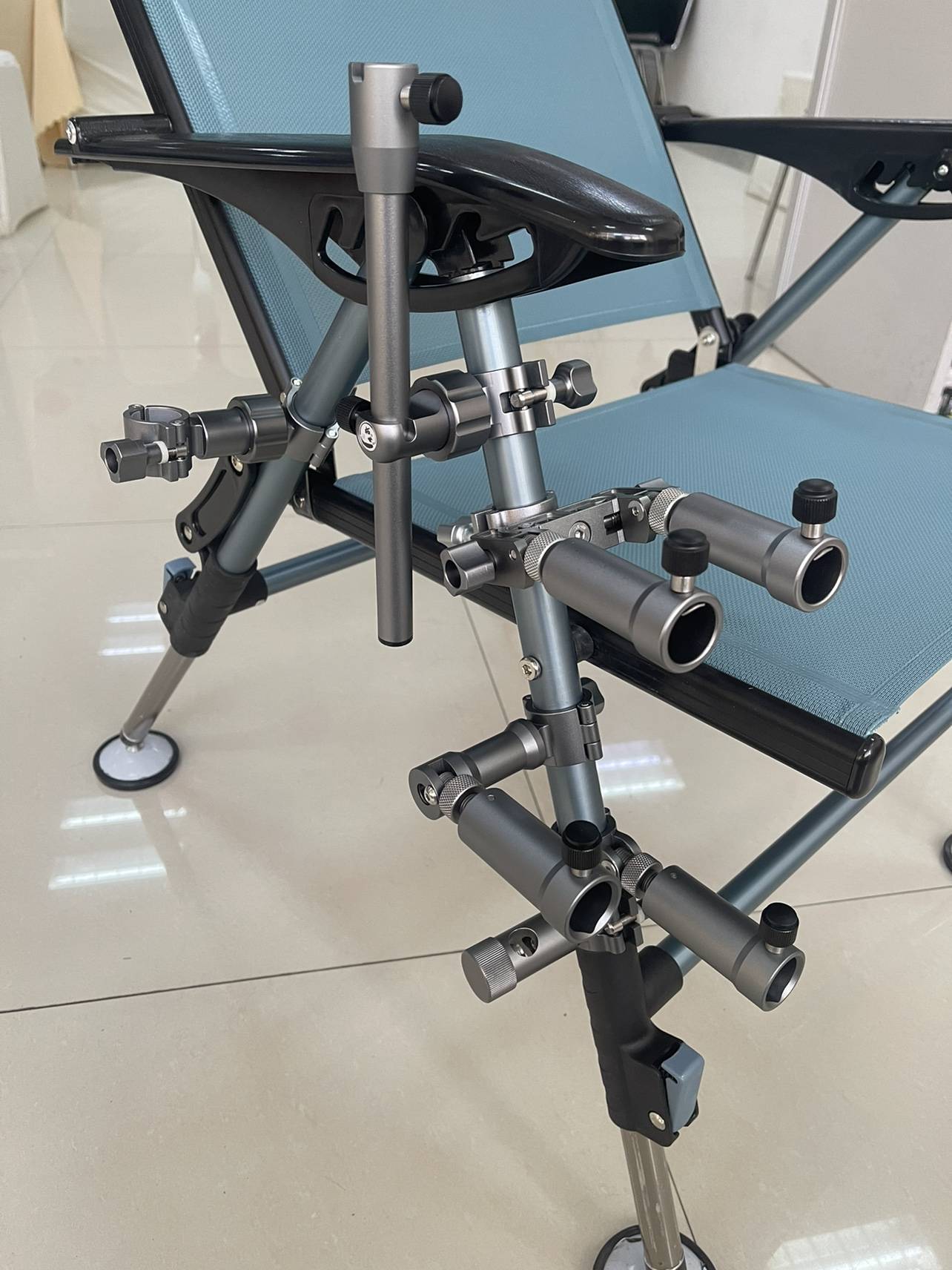 High-end Aluminium Seats, general-purpose cannons, parachuts, larvae, bait frame, round corner, double-barrel