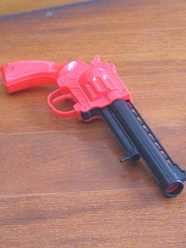 Children's toy gun soft shotgun can launch soft bullets small gun character performance gun set to shoot gun shooting toys