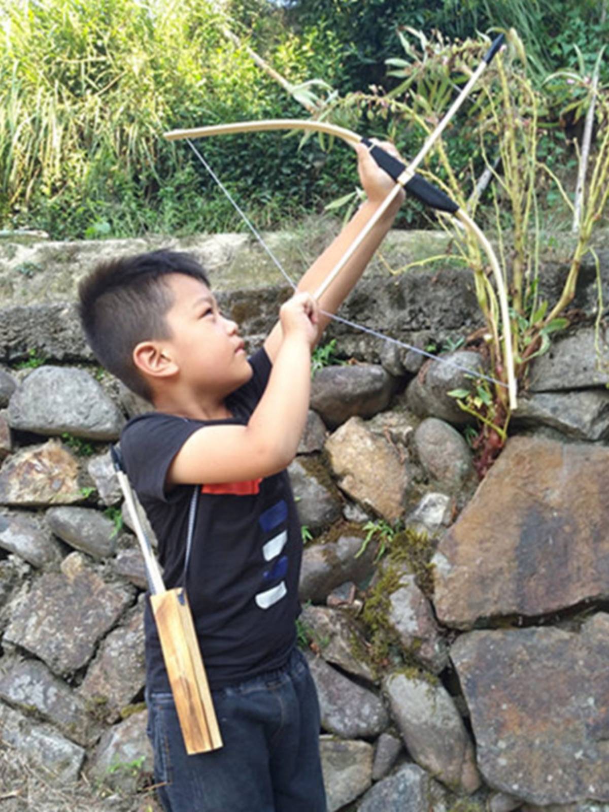 Bamboo, wooden bow and arrow toy kindergarten children's outdoor game equipment without harm to shooting toys soft tape products