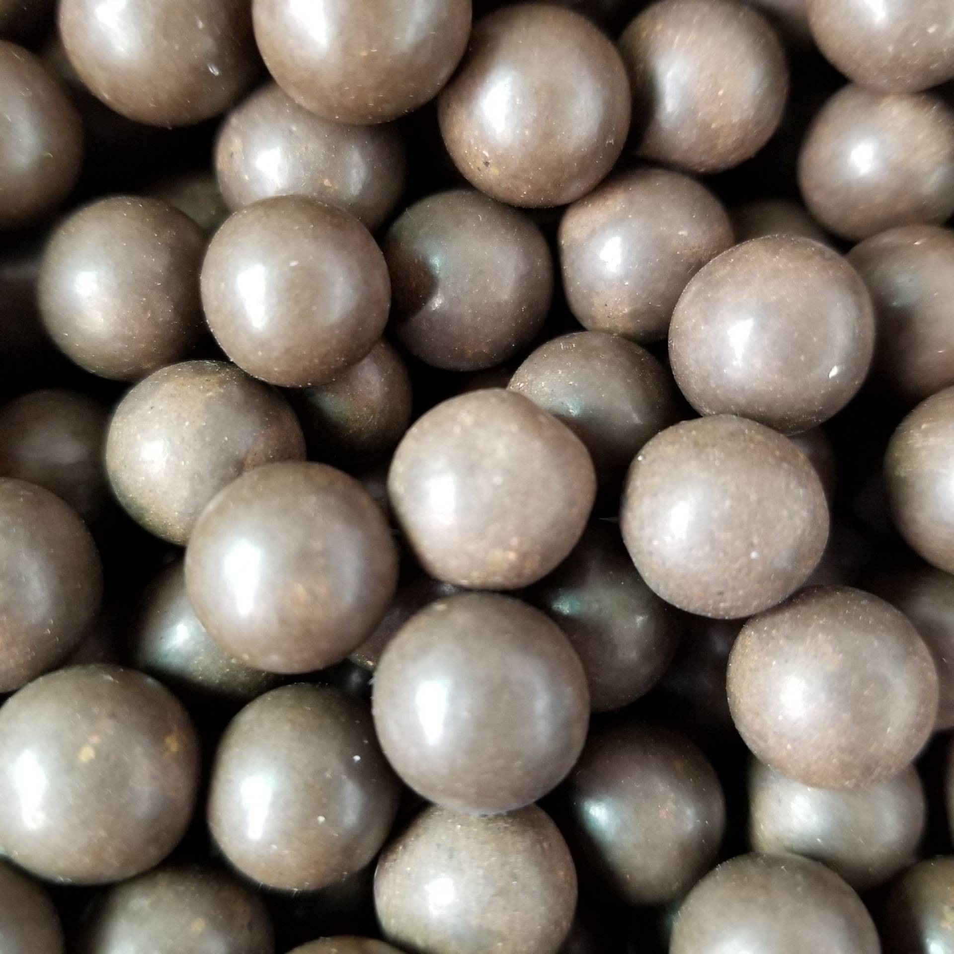 Slingshot 0.8mm strong magnetic mud pills are not sticky and portable, portable outdoor shooting exercises