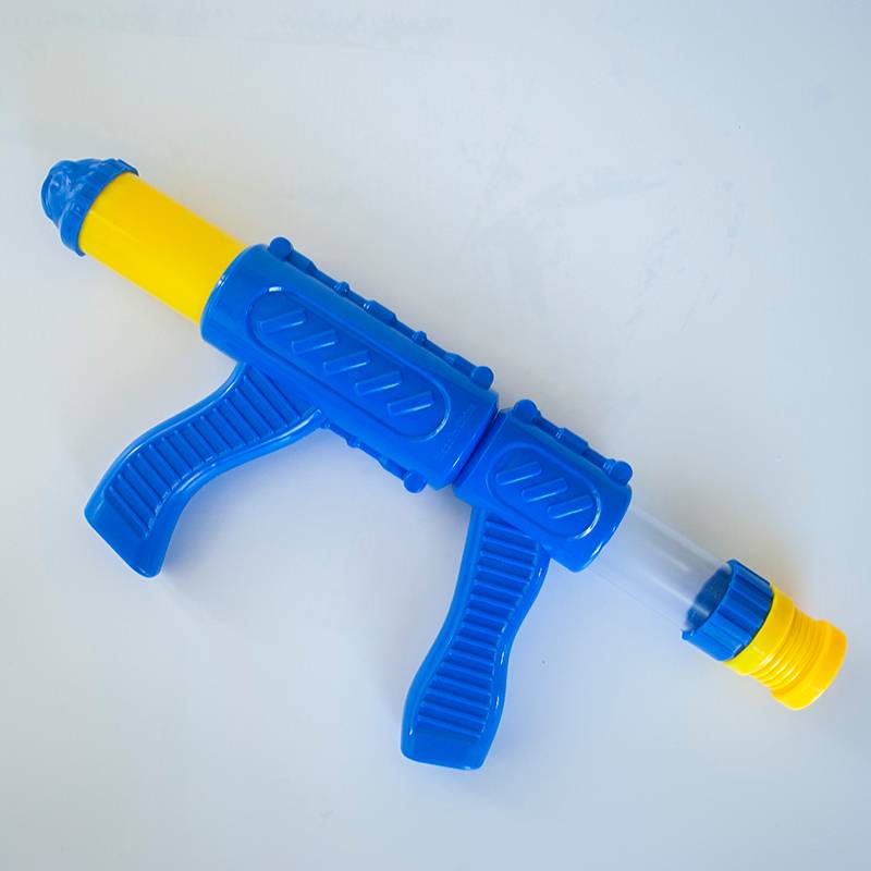Children hitting my duck shooting toy simulation gun soft bomb air power gun launcher Little boy plastic bullet grab