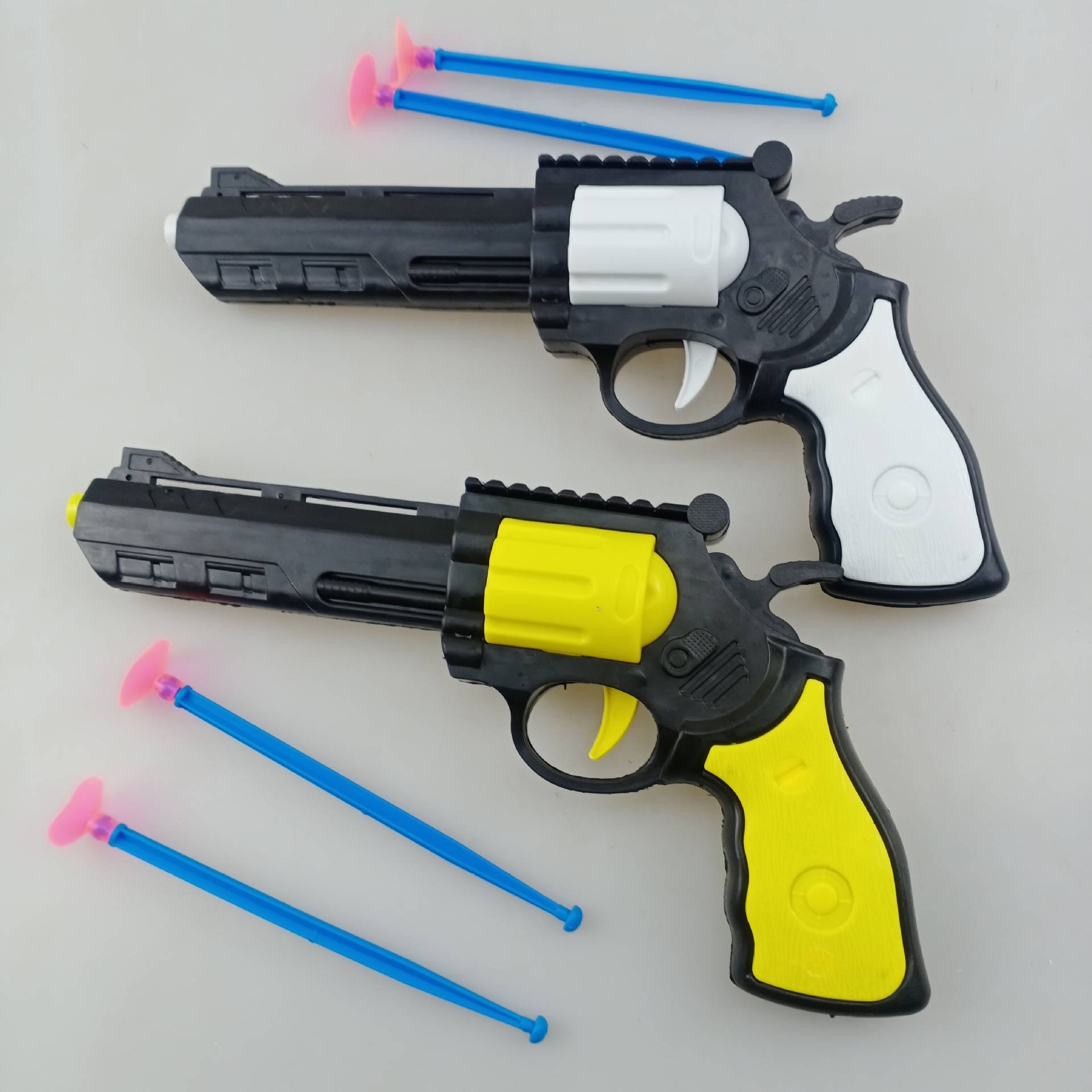 Large rotor pistol outdoor suction cup, toys, soft shotgun, plastic left -wheel soft egg gun shooting 15cm toy gun