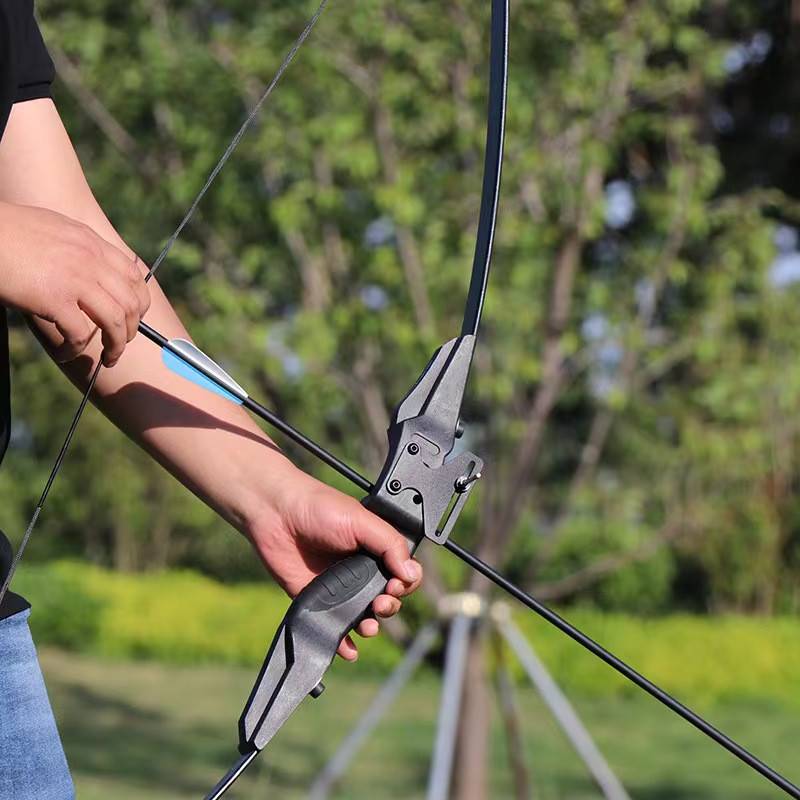 Novice exercises Introduction to the anti -curved bow and arrow set park Scenic area shooting archery sports equipment traditional composite arrow target