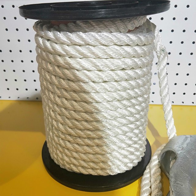 Black and White Color 14 Mm*200 220 m Polyester 3 Strand Rope for Anchor Dock Line Fishing General Packing Towing