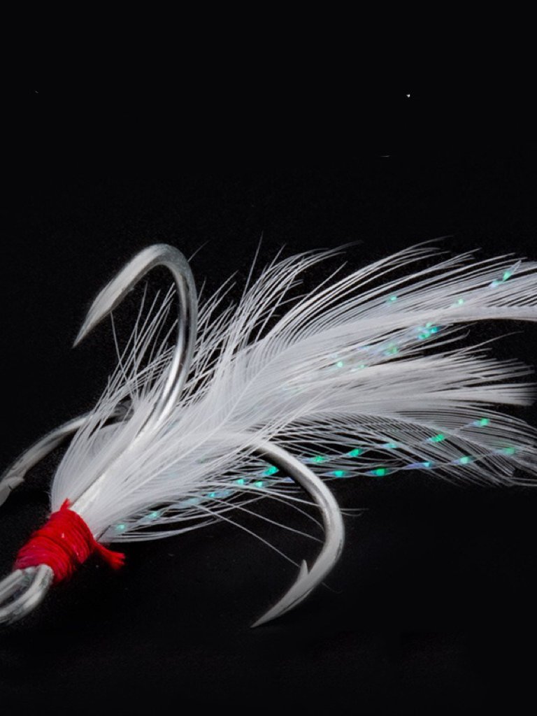Customized Luya Three Hooks Blood Slots Reinforced Feathers Three Anchor Hooks Loose Minoan Sequins