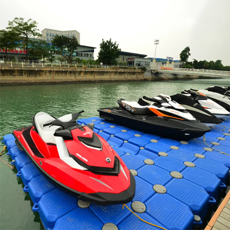 Premium Quality Pontoon Bridge Jet Ski Platform Plastic Modular Floating Dock Cubes