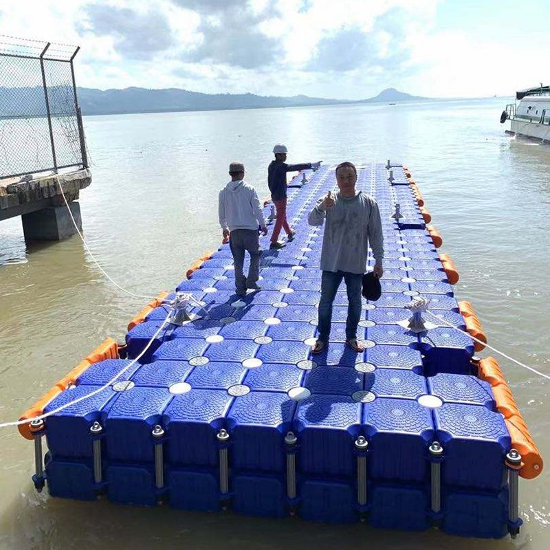 Factory Sale 500*500*400mm Modular Floating Platform Walking Docks Plastic Pontoon