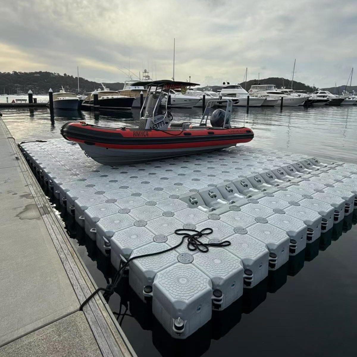 Plastic Floating Platform Jet Ski Floating Dock Pontoon Lift Boat Roller Ramp Docks