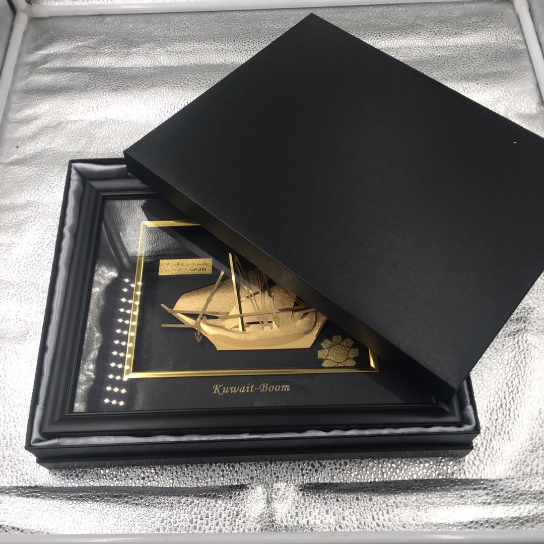 VIP GIFT HIGH QUALITY METAL MODEL SHIP, 24k GOLD FOIL DHOW FRAME ,24k Gold Foil Boat FRAME Craft for Sale