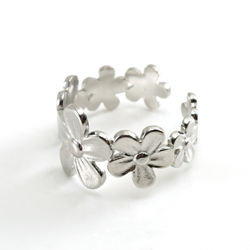Personalized Fresh Style Flower Ring Titanium Steel 18k Live Ring