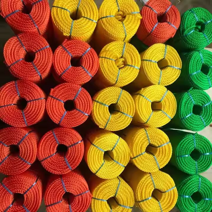 High Strength Plastic Polypropylene Twine 3 Strands Twisted PE Nylon Aquaculture Rope for Marine Fishing