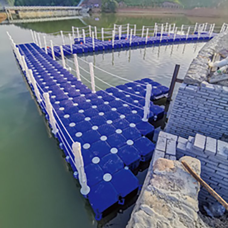 Hot-selling Plastic Pontoon Single Cube Floating Dock for Boats and Jet Skis