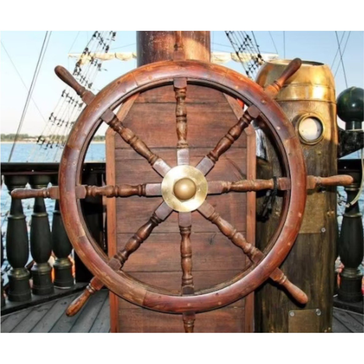 Unique Style Wooden Ship Wheel Handmade Marine for Home Decoration Best Rounded Hanging Decorative Item for Hotels Home