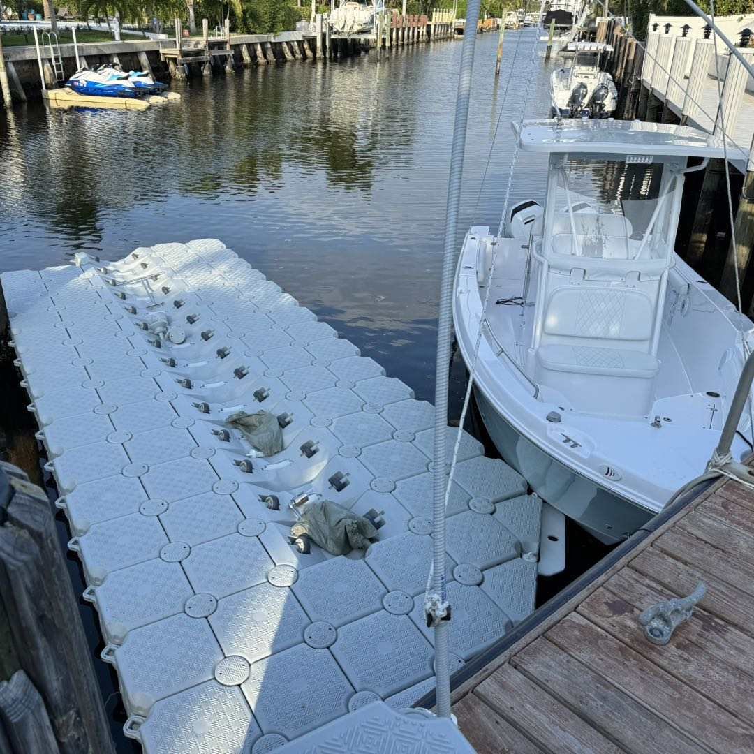 Plastic Modular Pontoons Floating Jet Ski Dock Platform Factory Price