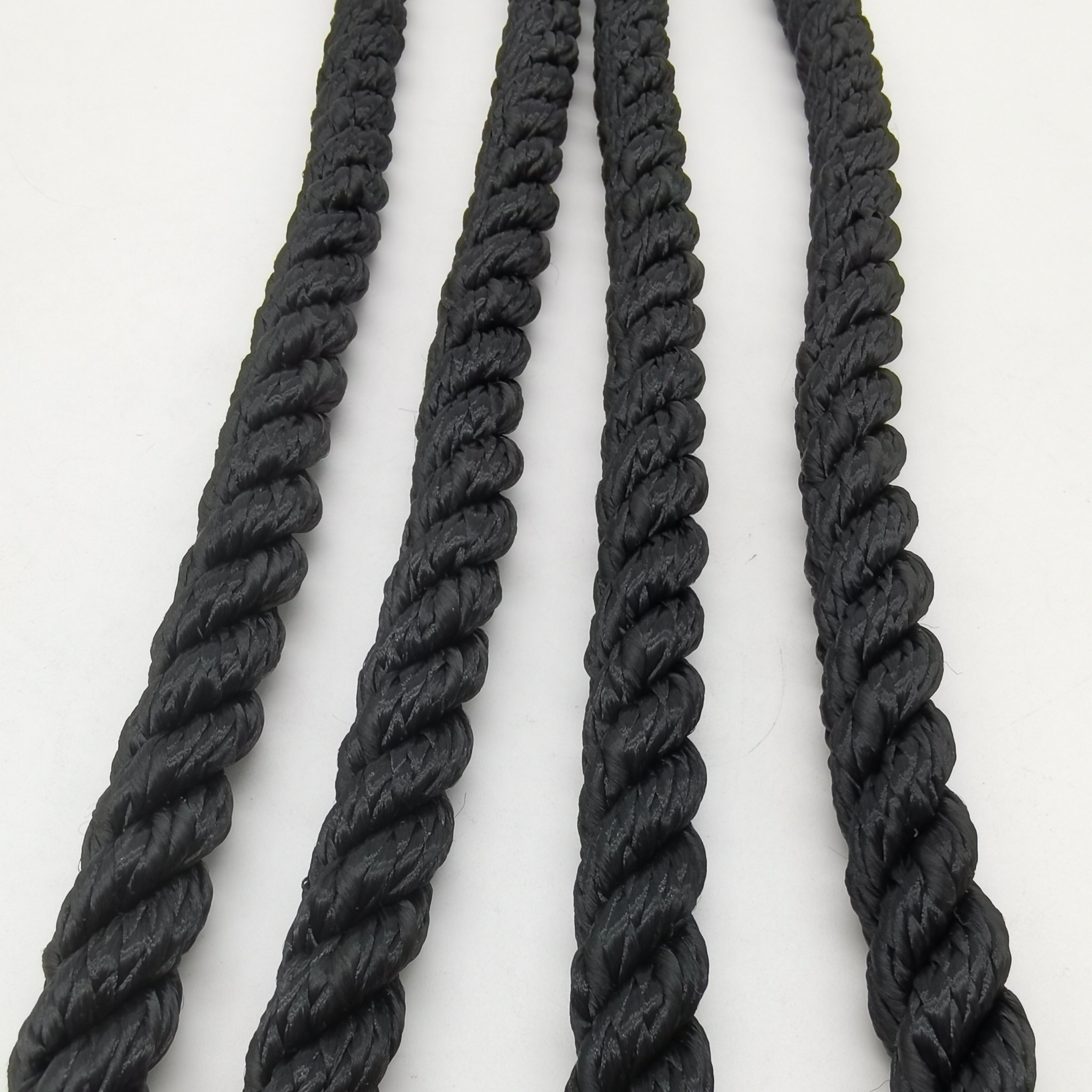 High Tenacity UV Resistant 3 Strands Polyester Rope in Black Yellow White-5mm 6mm 11mm 12mm Packaging Marine Ropes