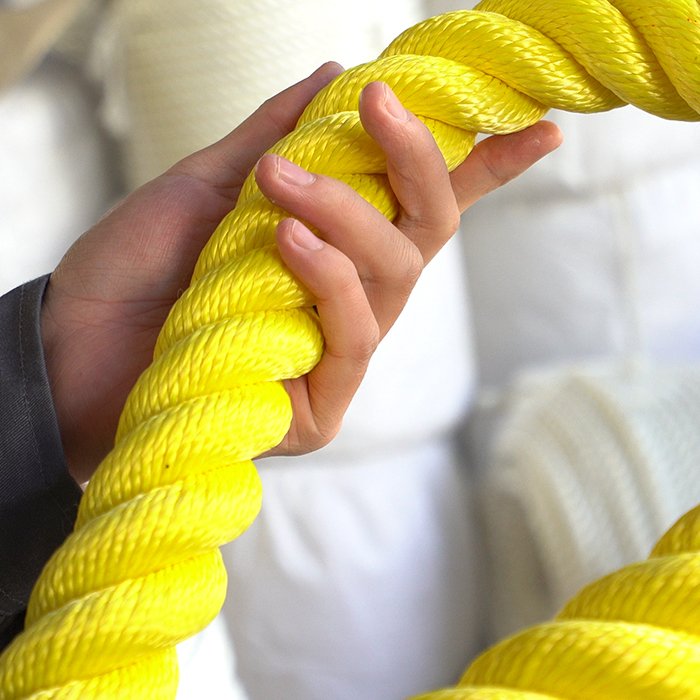 High Tenacity UV Resistant 3 Strands Polyester Rope in Black Yellow White-5mm 6mm 11mm 12mm Packaging Marine Ropes