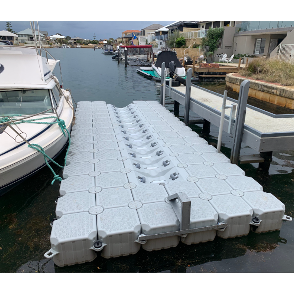 Hot Sale Jet Ski Dock with Rollers Plastic Modular Pontoon Blocks Floating Brick for Boat Docks