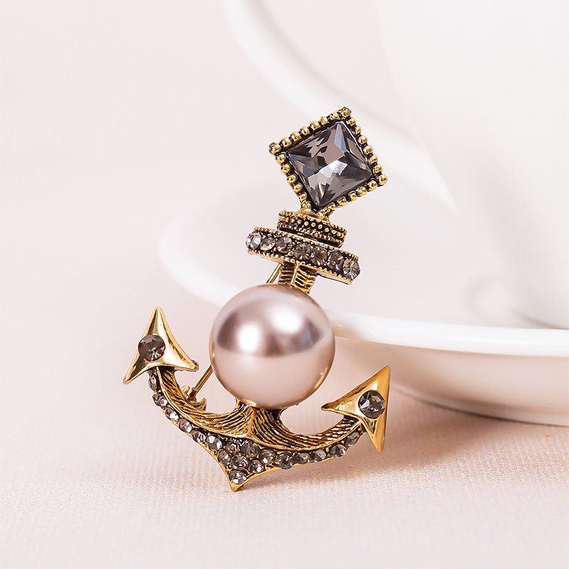 Fashion Jewelry Big Pearl Anchor Brooches Lapel Pin Crystal Rhinestone Cross Boat Anchor Brooch for Women Men