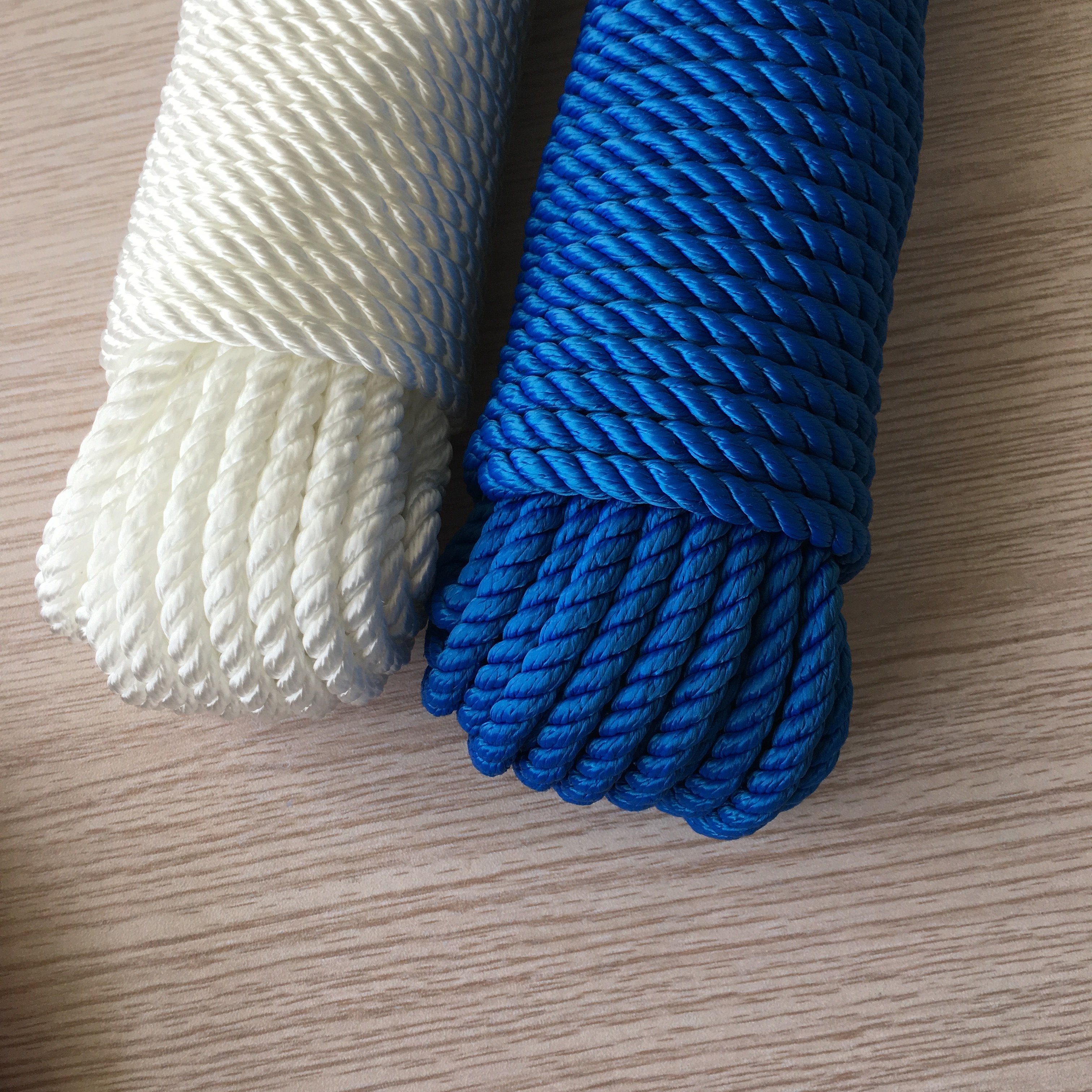 3 Strand Twisted Polyamide Nylon Marine Rope 12-24mm White or Customized Color Soft Boat Anchor Dock Rope