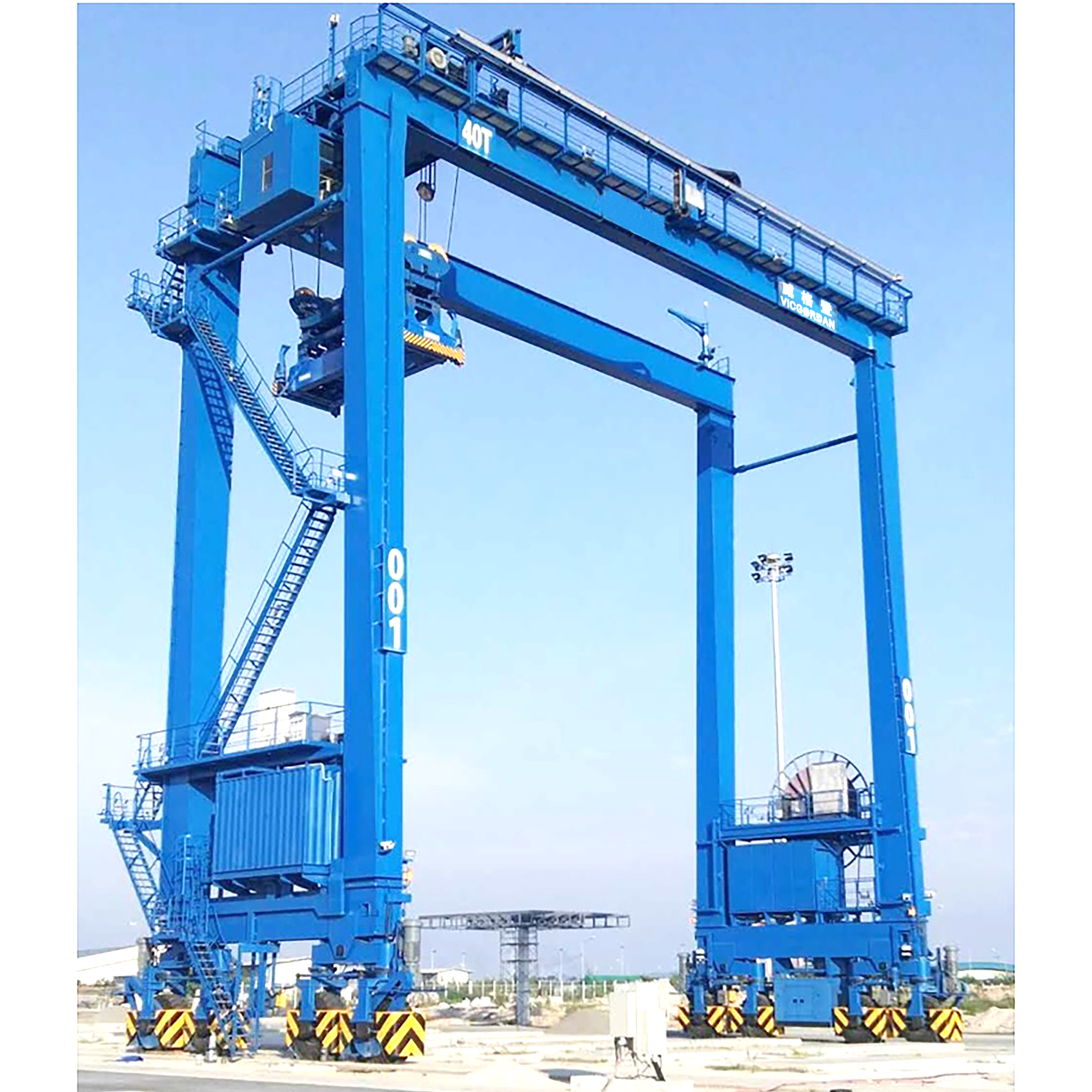 Boat Lifting Gantry Cranes Ranging From 20 Tons to 100 Tons Are Widely Used in Port Terminals High Efficiency