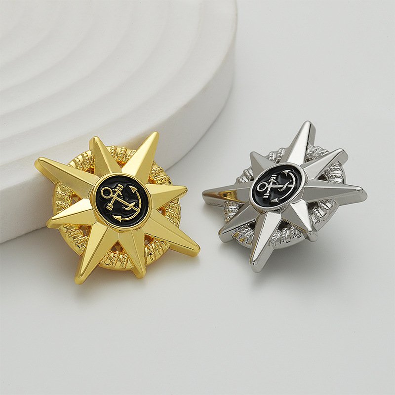 Button Fashion's New British Vintage Style Boat Anchor Drop Rubber Brooch Sustainable Metal Jewelry Shank Decoration Clothing