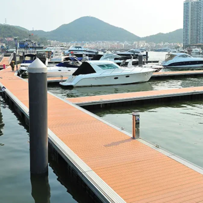 Specializing in Manufacturing Floating Docks Steel or Aluminum Frame Dock Best Quality