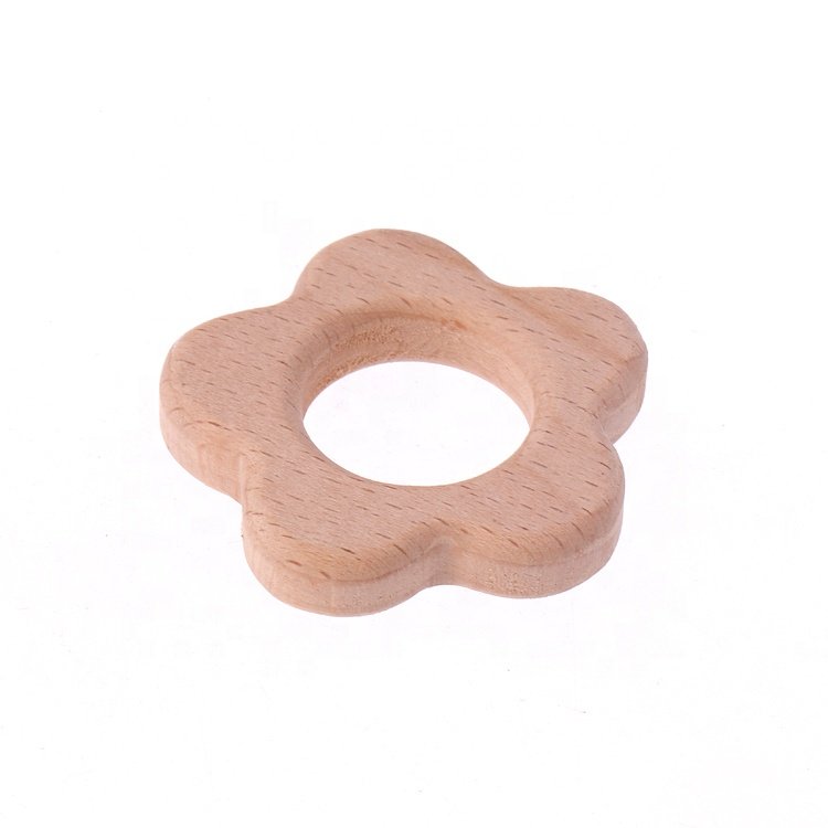 High Quality Unfinished Natural Wood Carved Animals Shape Baby Wooden Teether Toy
