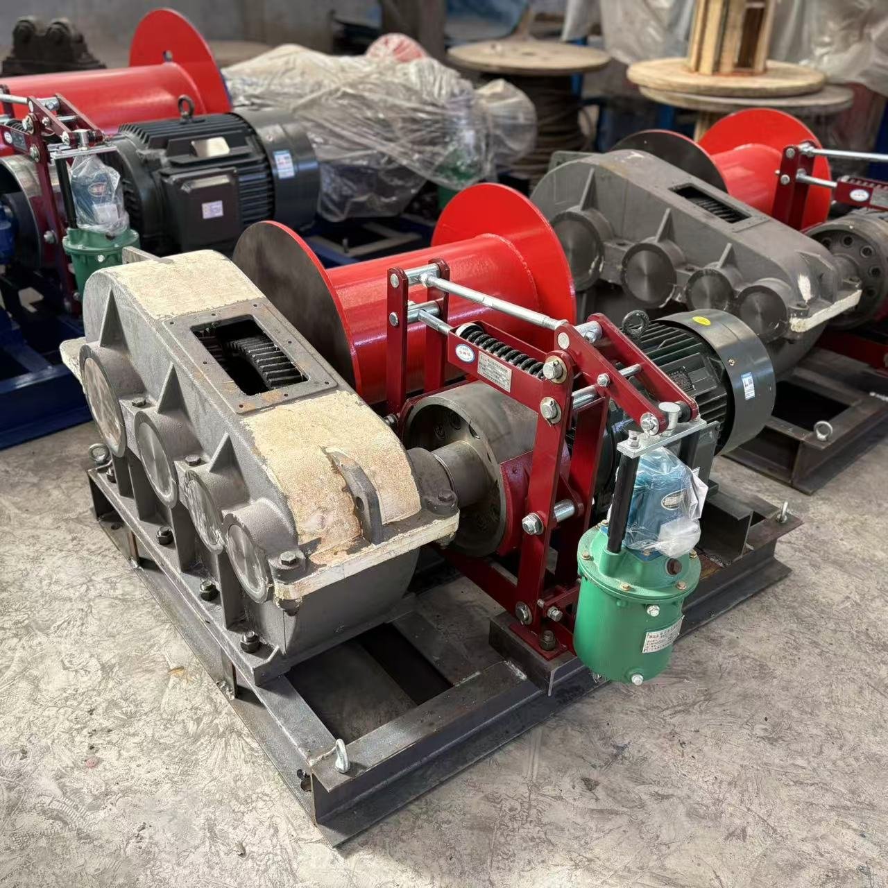 2025 Hot Sale Good Price Boat Anchor 10 Ton Electric Motor Gasoline Lifting Mining Synthetic Winch Rope Winch