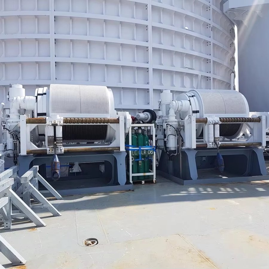 Electric or Hydraulic Drive Towing Winch With Steel Wire Drumabandon and Recovery Winches