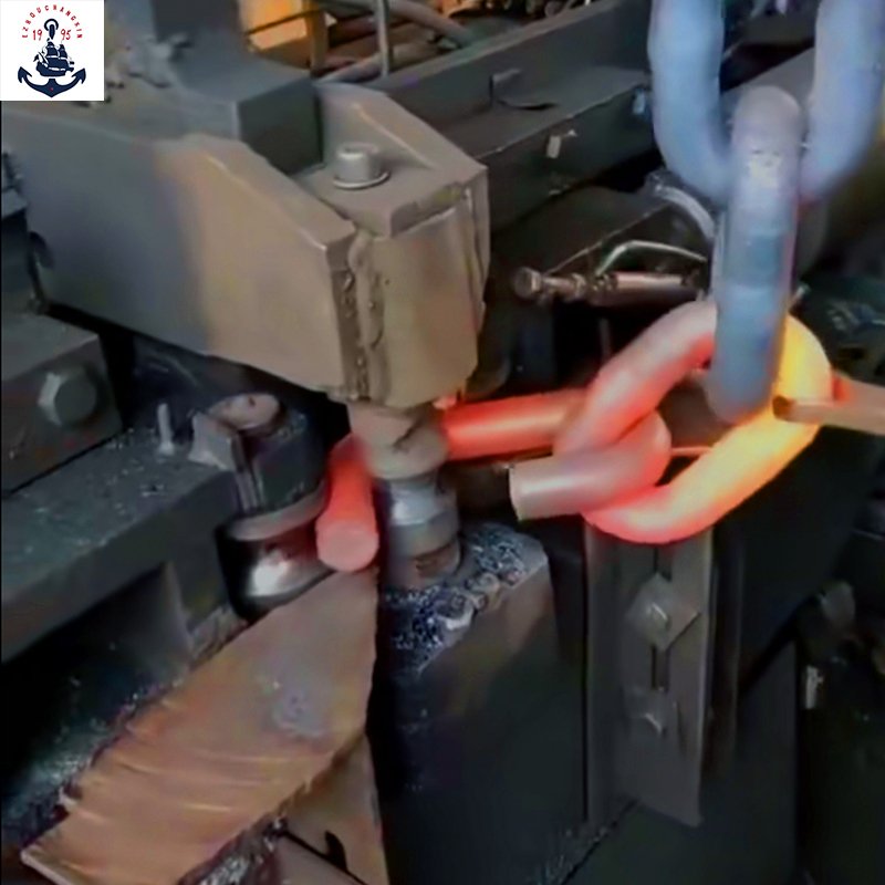 Marine Anchor Chain with Gears and No Gears Seamless Welding Ship Chain 14mm16mm Mooring Dock Port Anchor Chain