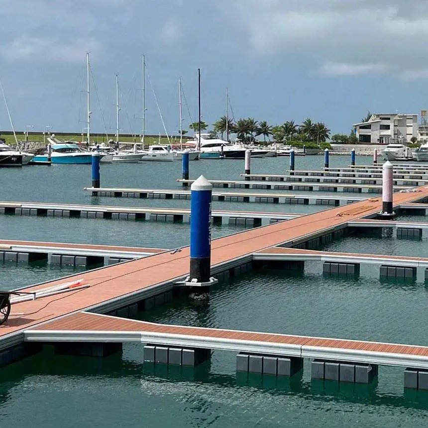 China Factory Customized Aluminum Frame Floating Dock System