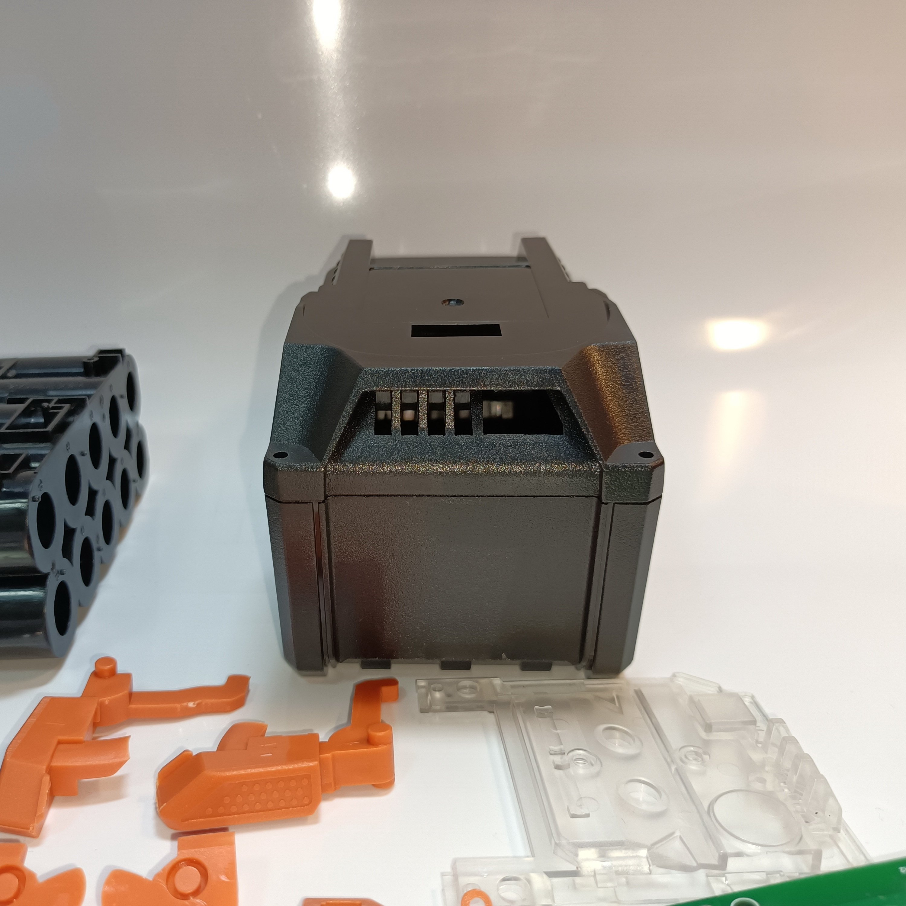 Factory Price AEG RIGID 18v 8.0AH 10AH L1830R 10 Cells 21700 Plastic case Plastic Housing Plastic Cover Bms 6.0AH L1240 L1215