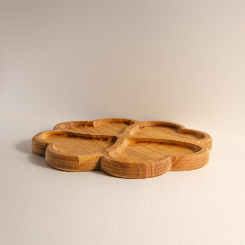 Top Selling Wood Plate Eco Friendly Compartment Wooden Plate and Dinner Tabletop for Snacks Wholesale Price
