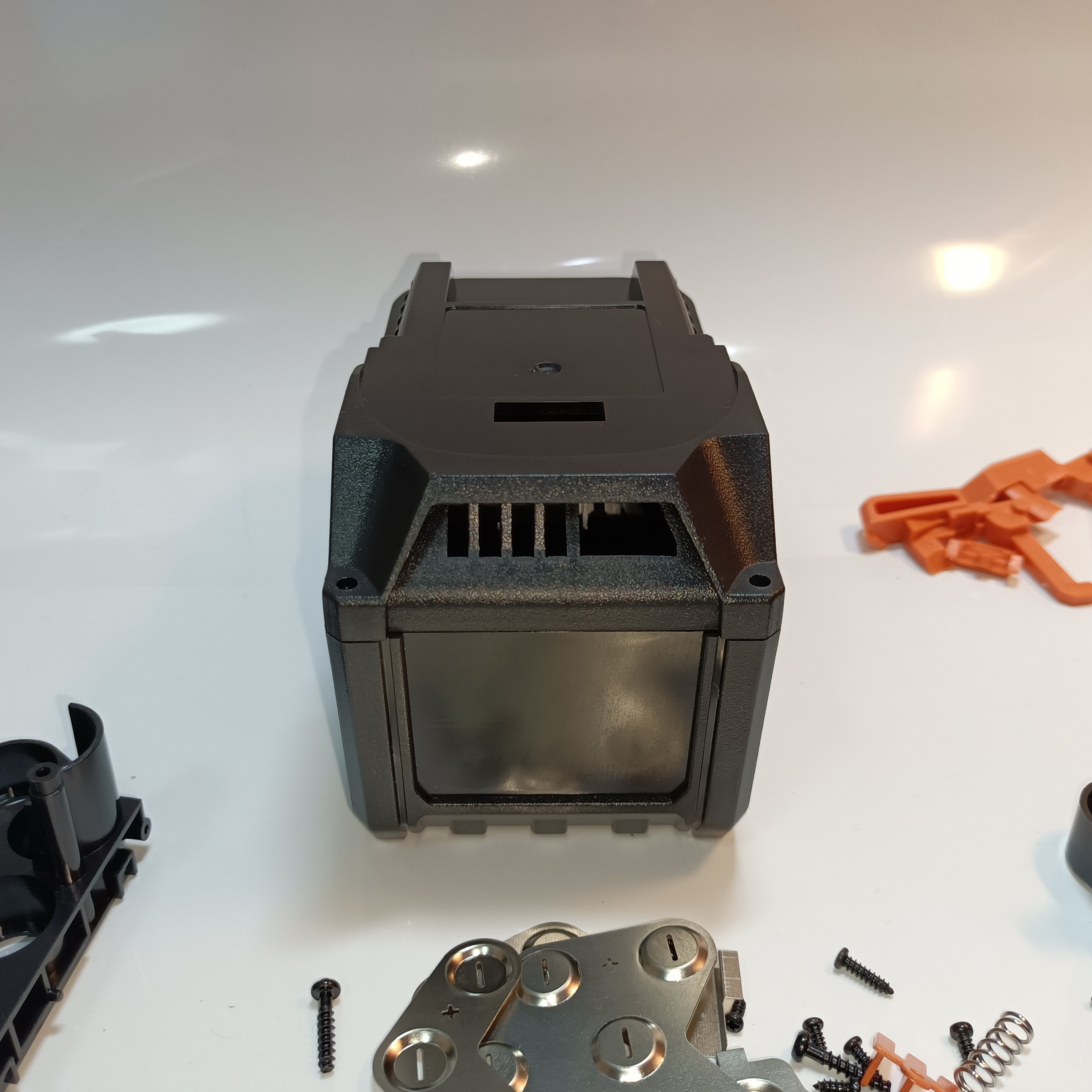 Factory Price AEG RIGID 18v 9.0AH L1890R 15 Cells 18650 Plastic case Plastic Housing Plastic Cover Bms 9.0AH L1815R L1240 L1215
