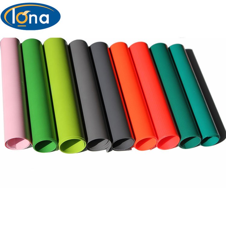 Polyester 600 D PVC Coated Oxford Fabric for Bag Tent Use in China