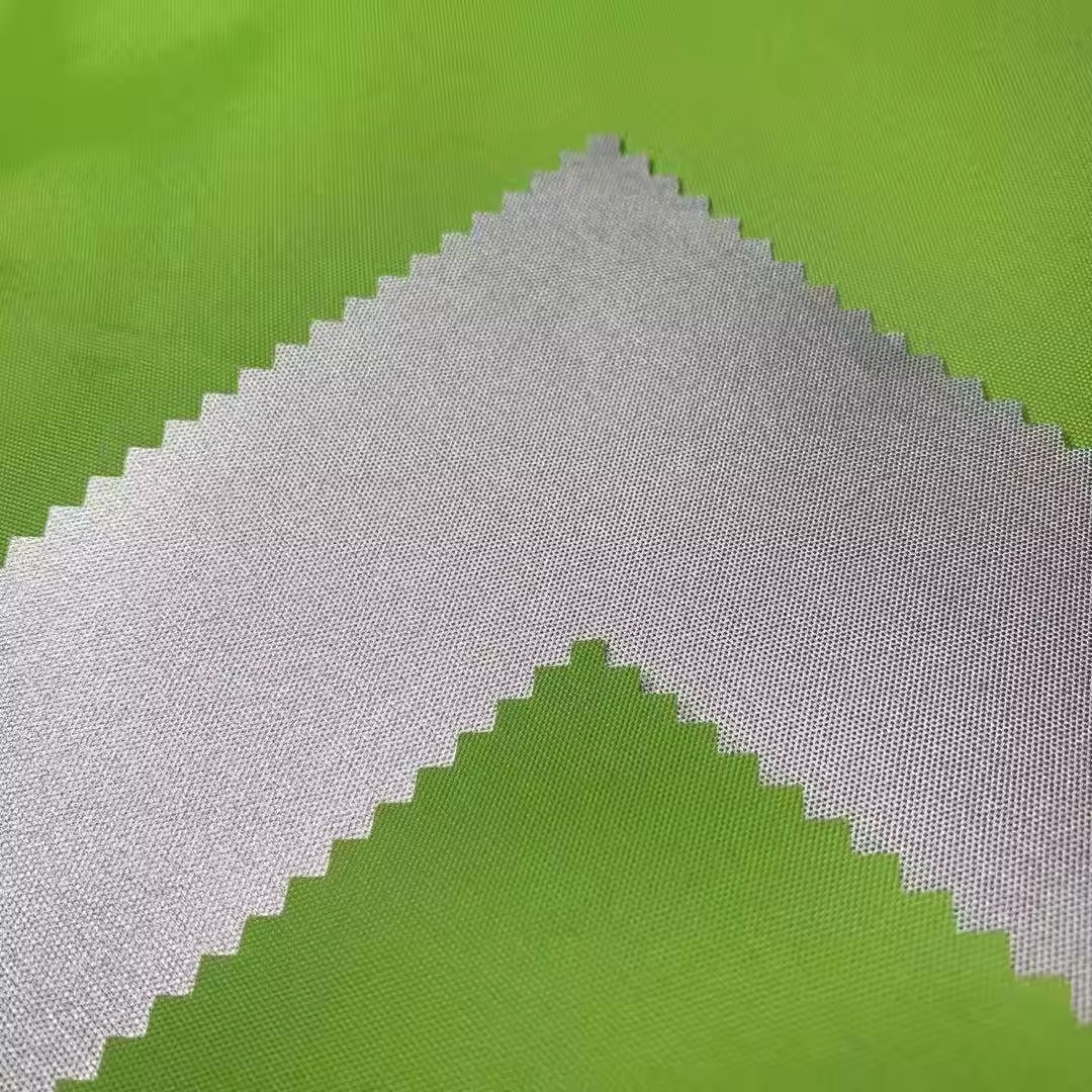 83gsm Anti-Wrinkle 210D Oxford Fabric Sliver Coated 100% Polyester for Outdoor Tent Bag Awing Use