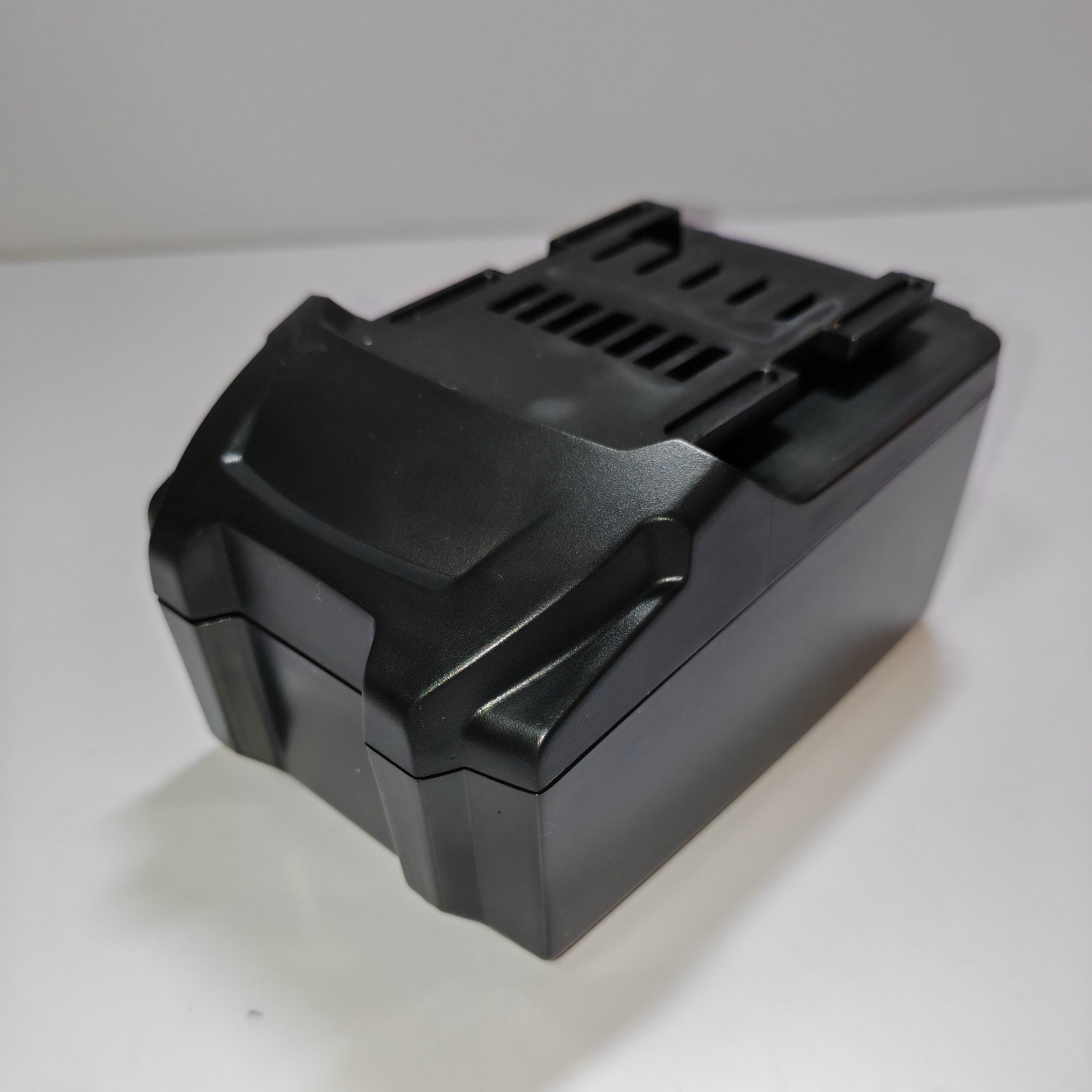 Factory Price METABO 18v 10 Cells 18650 Plastic case Plastic Housing Plastic Cover Bms 18V 6.0AH L1815R L1240 L1215